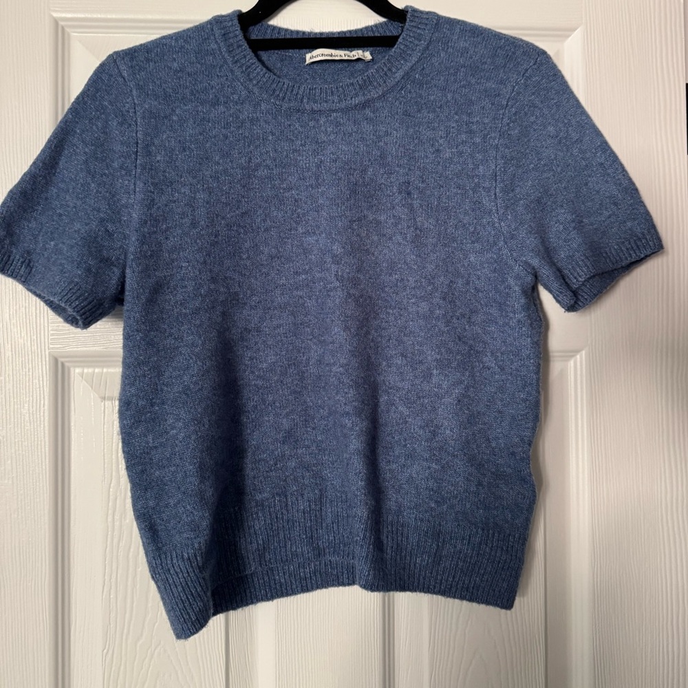 Abercrombie & Fitch Blue Sweater